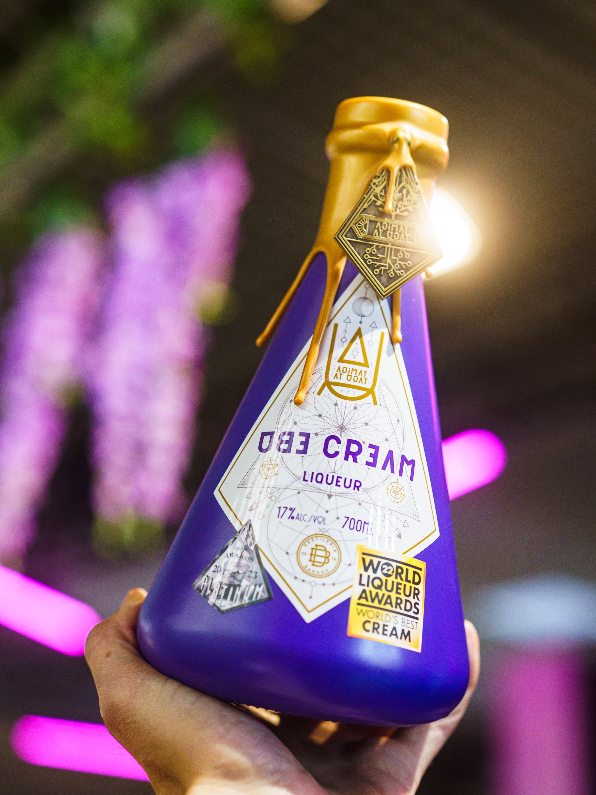 焼酎 Ube Cream Liqueur 700ml 17% Ube Cream Liqueur 700mL 17% by Destileria Barako | available