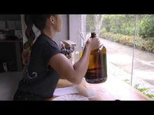 Load and play video in Gallery viewer, Sirena Gin | Dry | Destileria Barako
